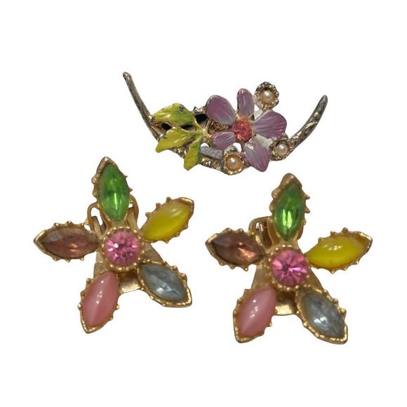 Vintage Multi Color Flower Rhinestone Earrings And Brooch - Picture 8 of 16